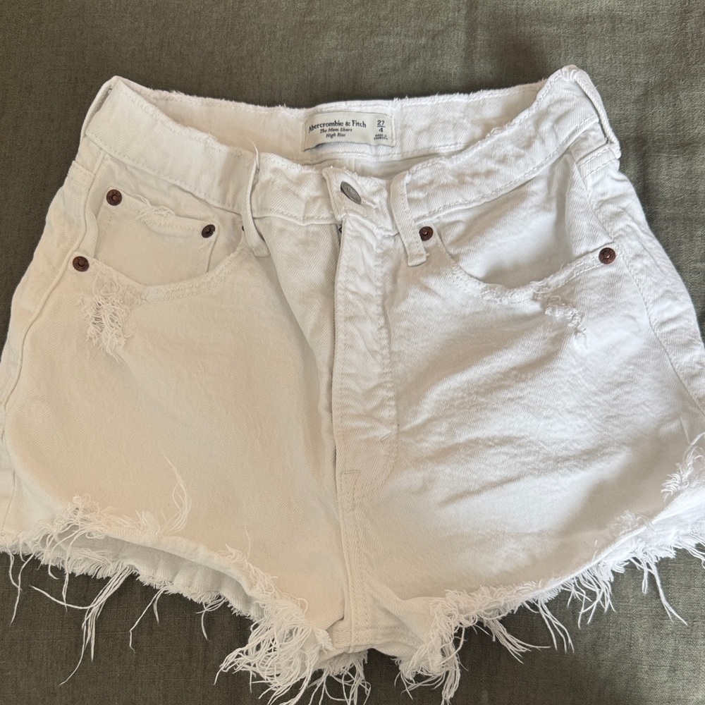 Abercrombie & Fitch Women's white high rise shorts